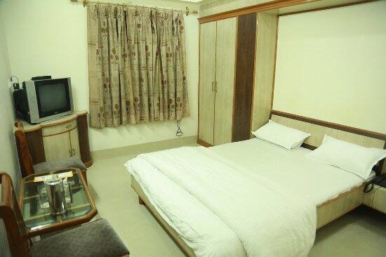 Hotel Raj Sheronz, Sri Ganganagar 3